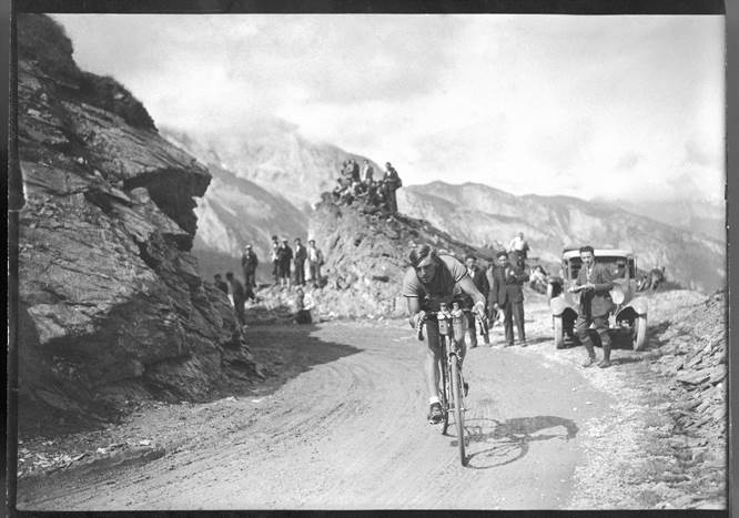 A Day in Yellow - Max Bulla